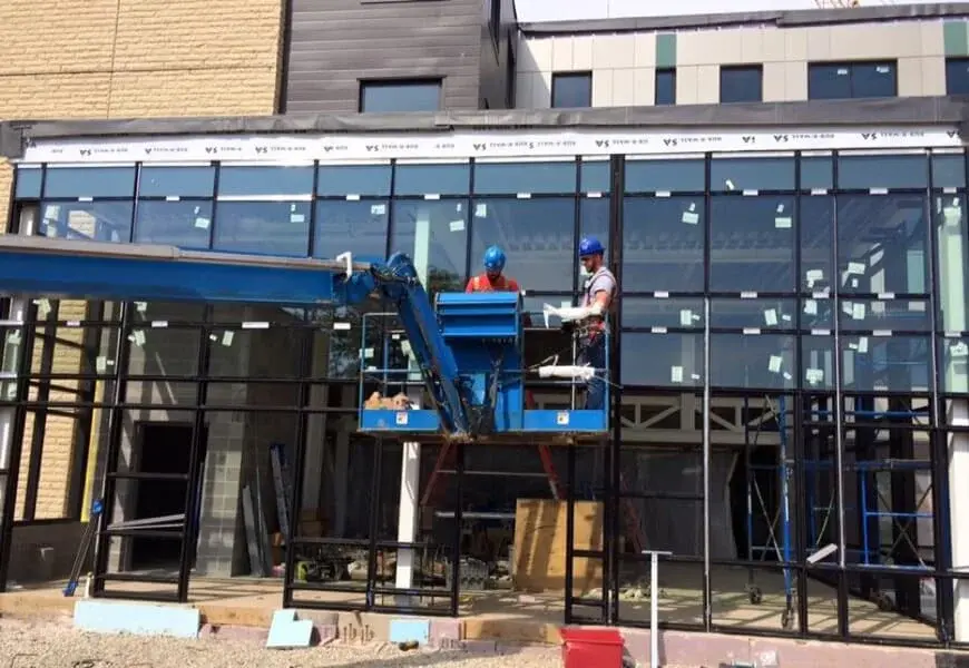 Commercial glass replacement and installation